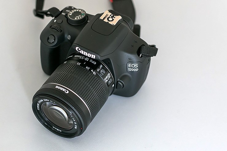 Canon EOS 1200D (1).jpg